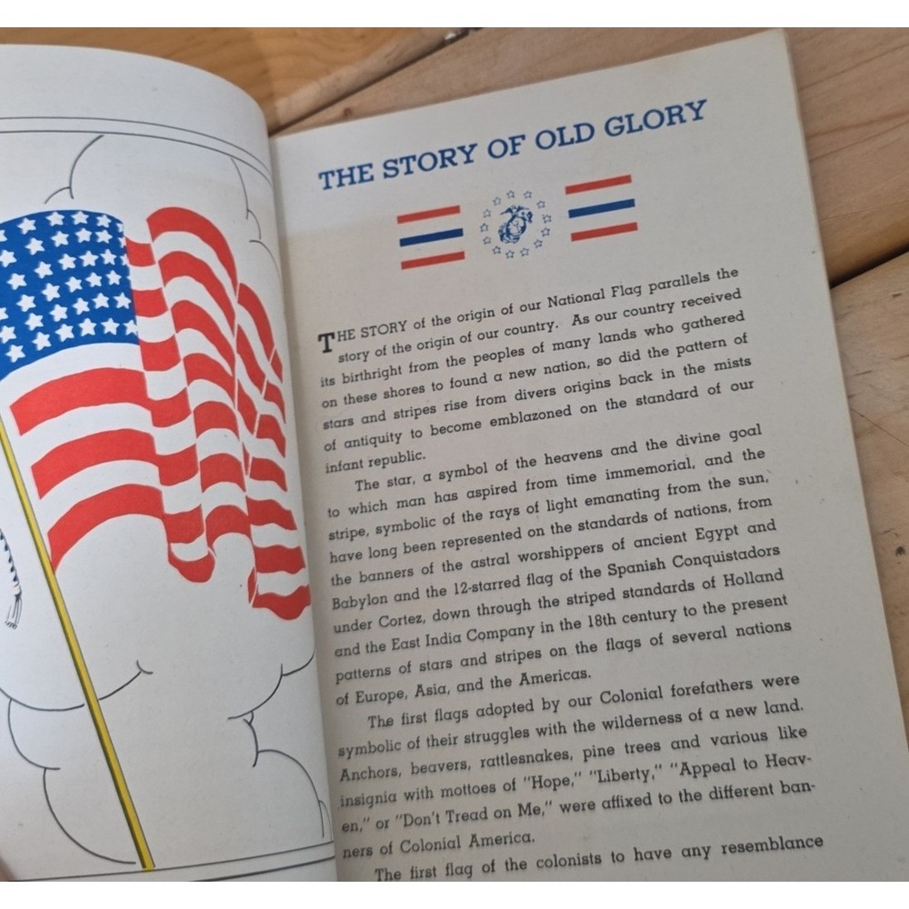 1942 US Marine Corps How to Respect and Display Our Flag Vintage WWII Booklet - Picture 4 of 6